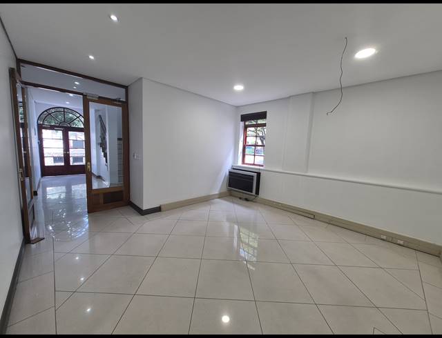 491M² OFFICE TO LET IN SANDTON CENTRAL